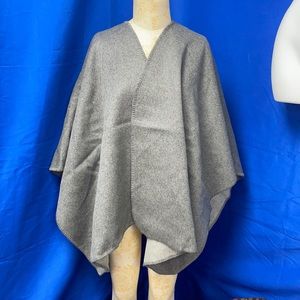 Banana Republic Wool-blend Poncho wrap (2807)